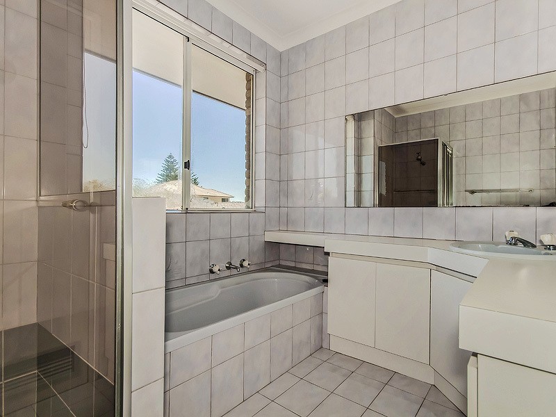 12 Grigo Close, Safety Bay WA 6169