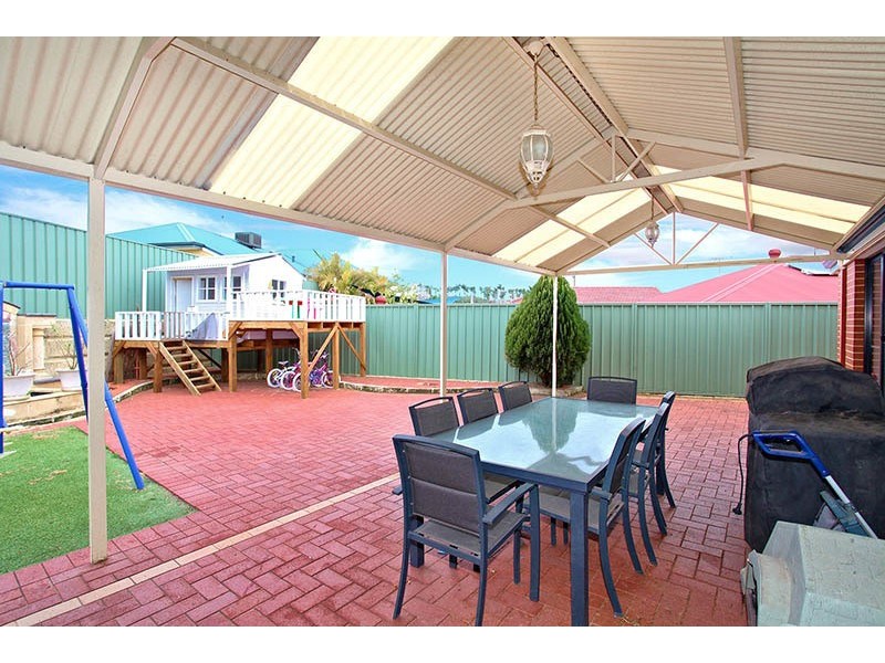 71 Abbotswood Drive, Landsdale WA 6065