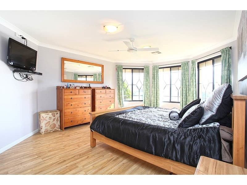 71 Abbotswood Drive, Landsdale WA 6065