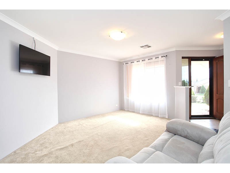 71 Abbotswood Drive, Landsdale WA 6065