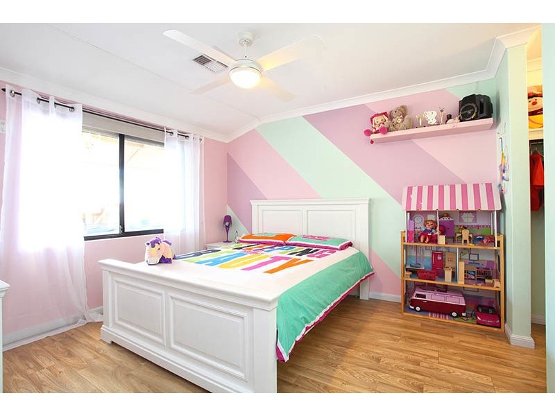 71 Abbotswood Drive, Landsdale WA 6065