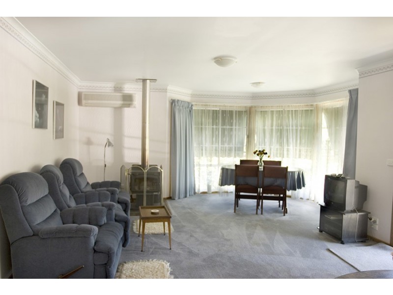 5 Iarias Lane, Bright VIC 3741