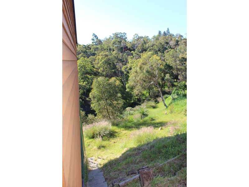 34 Dryandra Crescent, Darlington WA 6070