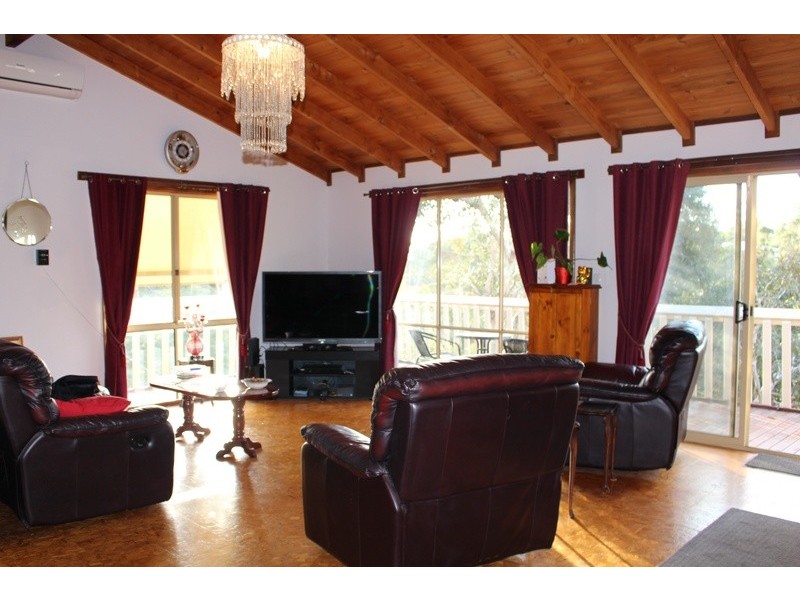 34 Dryandra Crescent, Darlington WA 6070