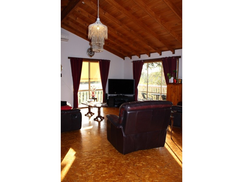 34 Dryandra Crescent, Darlington WA 6070