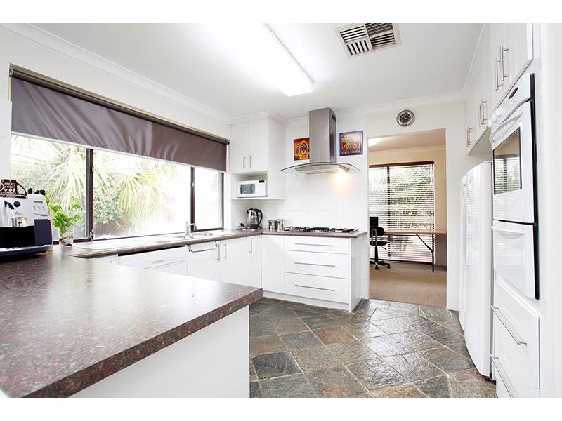 19 Ellis Court, High Wycombe WA 6057