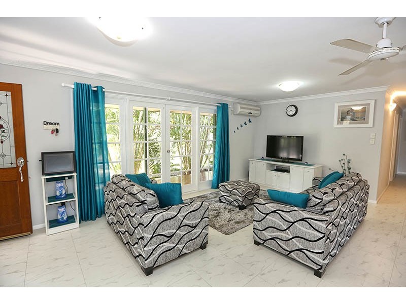 51 Flora Drive, Beecher QLD 4680