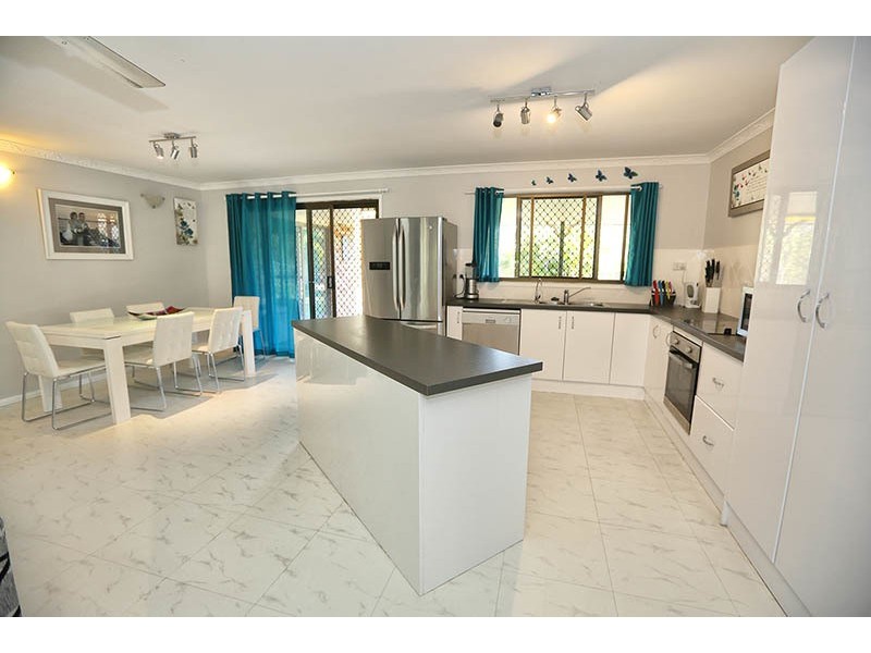 51 Flora Drive, Beecher QLD 4680