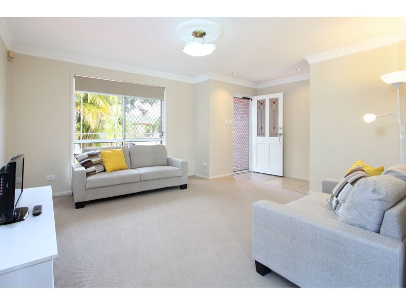 11 Springfield Crescent, Parkinson QLD 4115