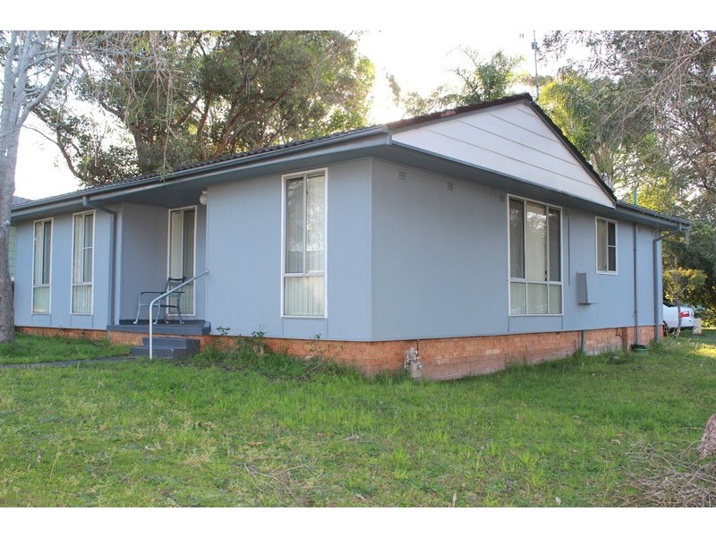 5 Nathan Pl, Lake Haven NSW 2263