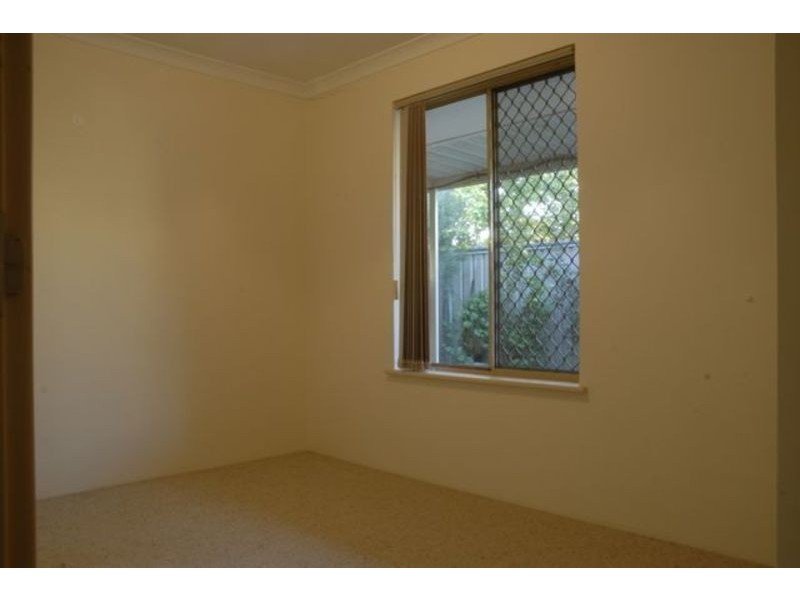 2/11  Salmon Close, West Busselton WA 6280