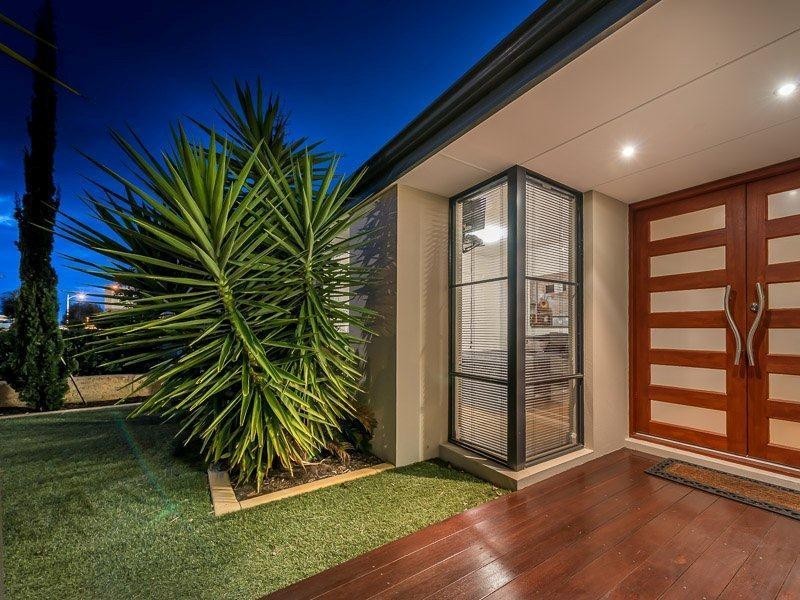 13 Solymar Circle, Burns Beach WA 6028