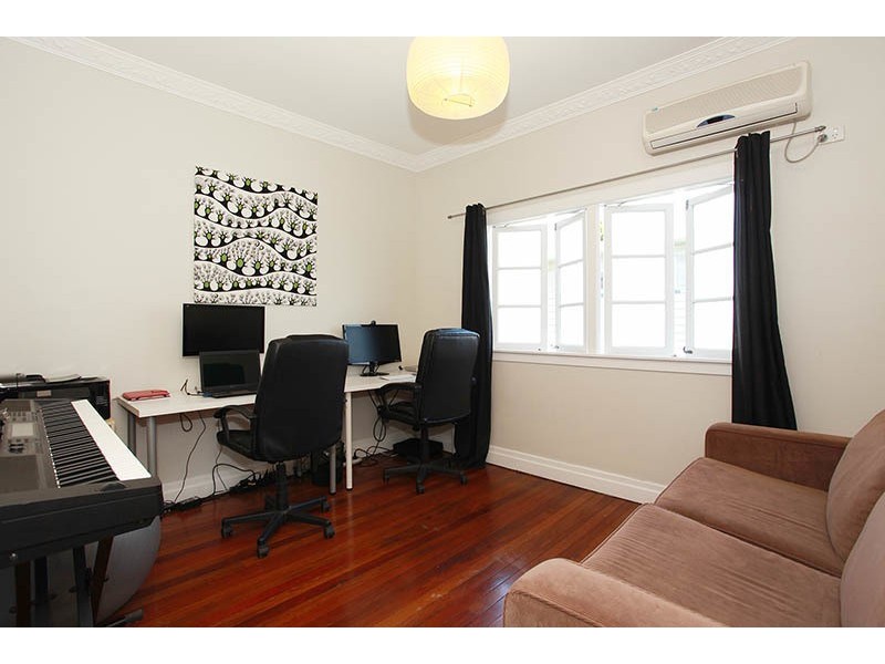 95 Boundary Road, Camp Hill QLD 4152