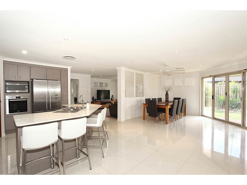 18 Coronata Crescent, Narangba QLD 4504