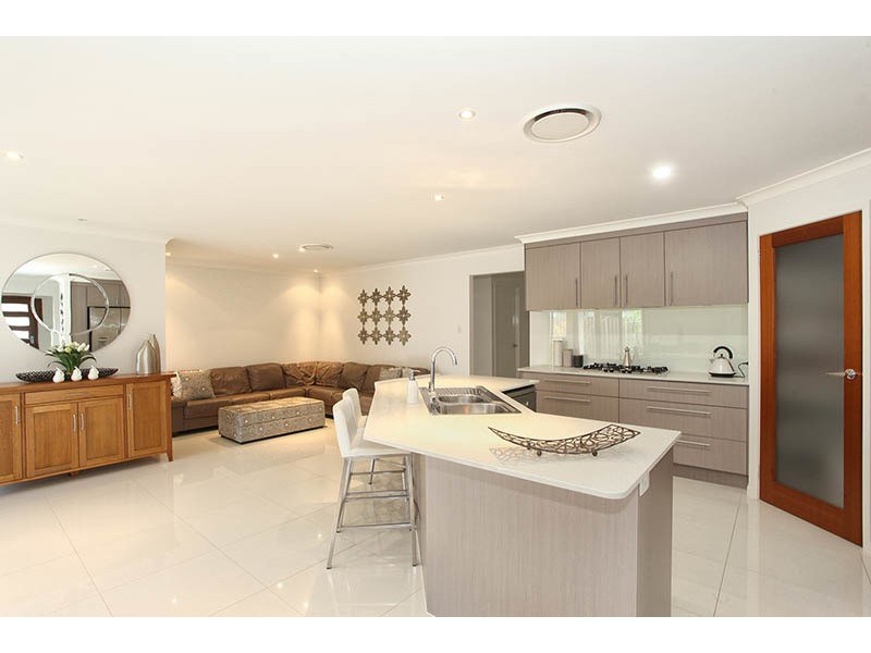 18 Coronata Crescent, Narangba QLD 4504