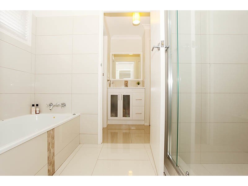 28 Burrabi St, Bald Hills QLD 4036