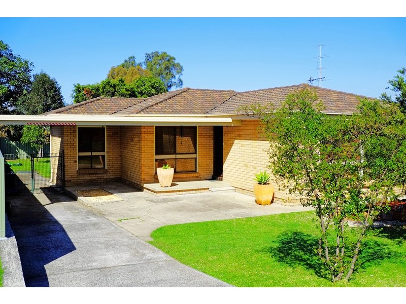 49  Antrim Ave, Warilla NSW 2528