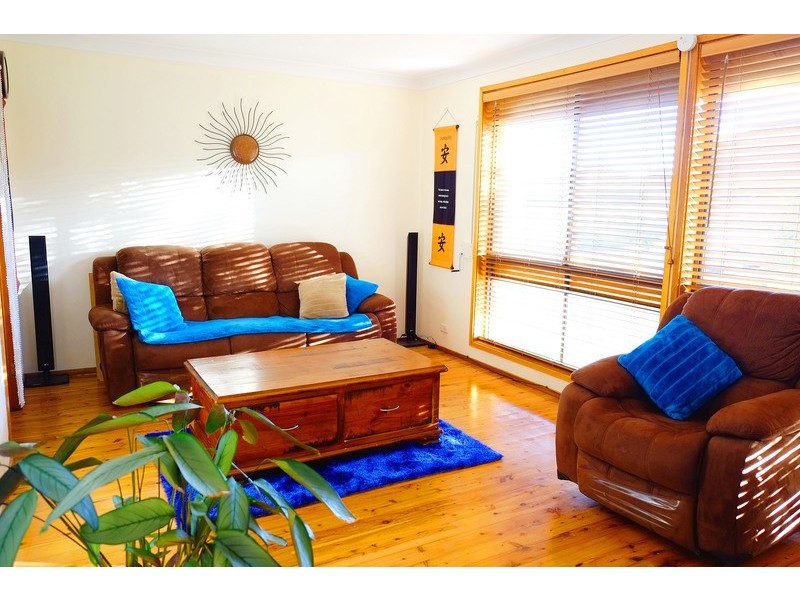 49  Antrim Ave, Warilla NSW 2528