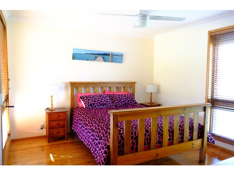 49  Antrim Ave, Warilla NSW 2528