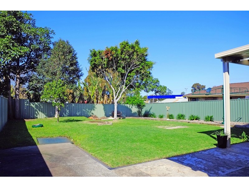 49  Antrim Ave, Warilla NSW 2528