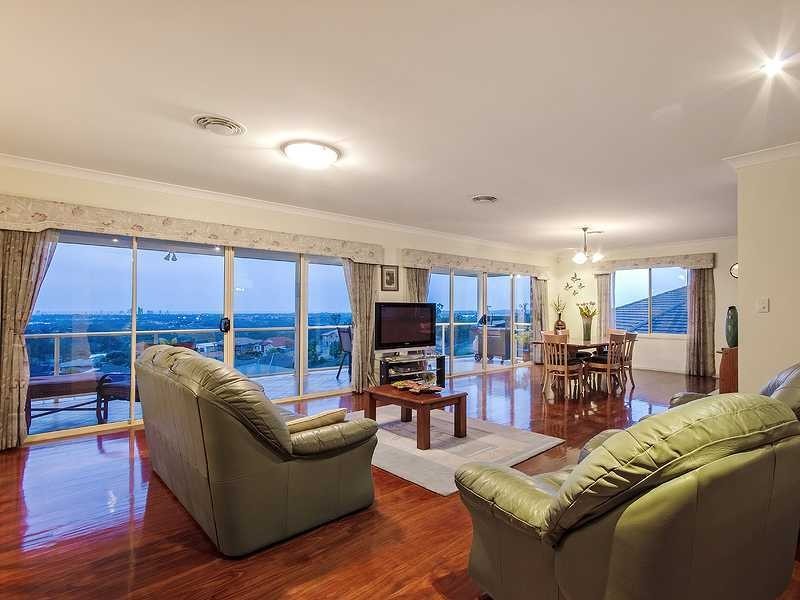 126 Armstrong Way, Highland Park QLD 4211