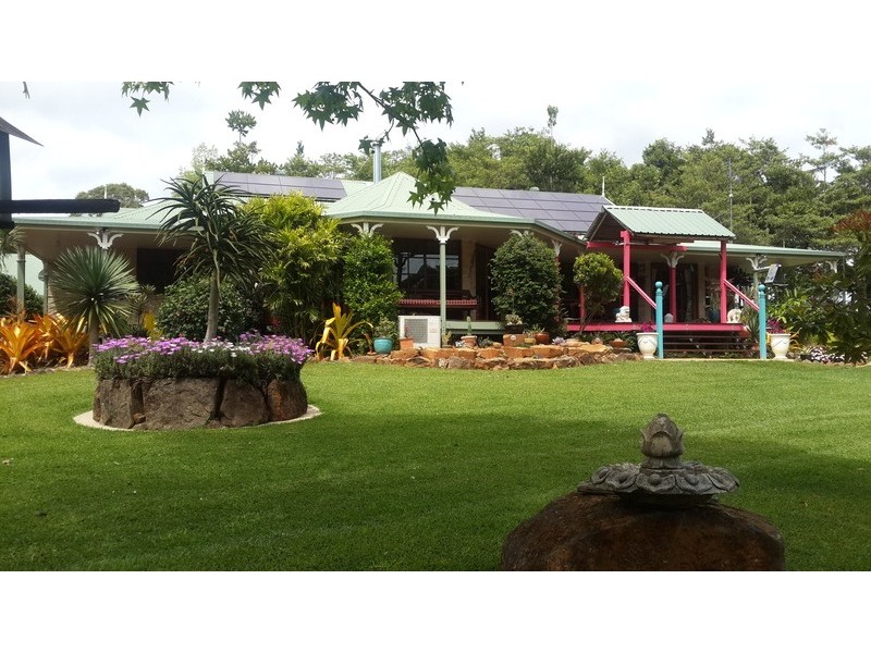 60 Burgess Avenue, Maleny QLD 4552