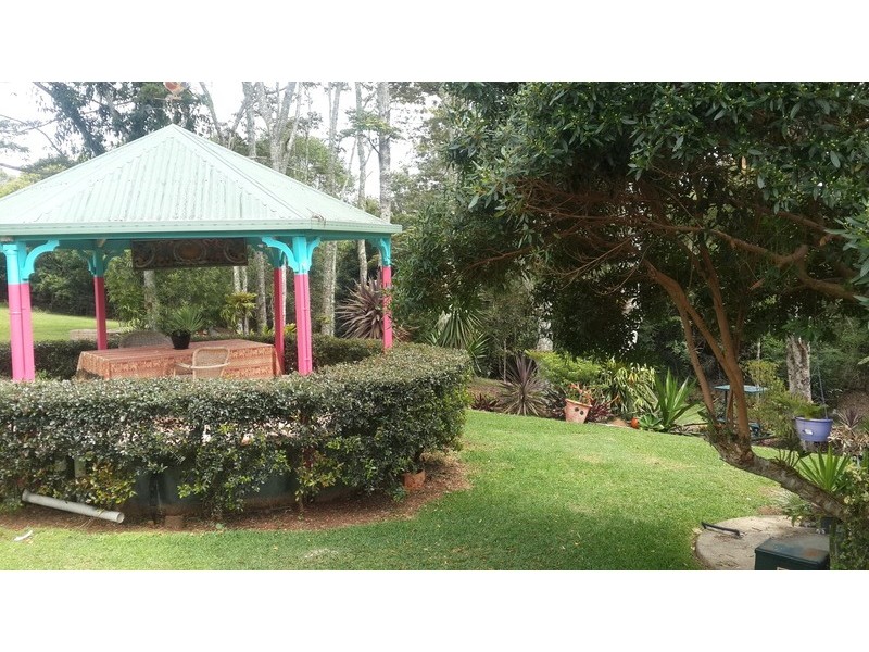 60 Burgess Avenue, Maleny QLD 4552
