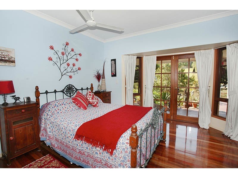 60 Burgess Avenue, Maleny QLD 4552