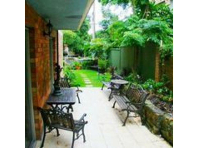 1/6 Holborn Avenue, Dee Why NSW 2099