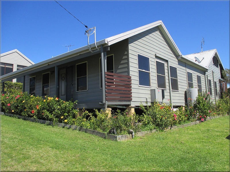 6 Clarke Street, Catherine Hill Bay NSW 2281