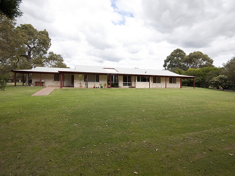 Oakford WA 6121