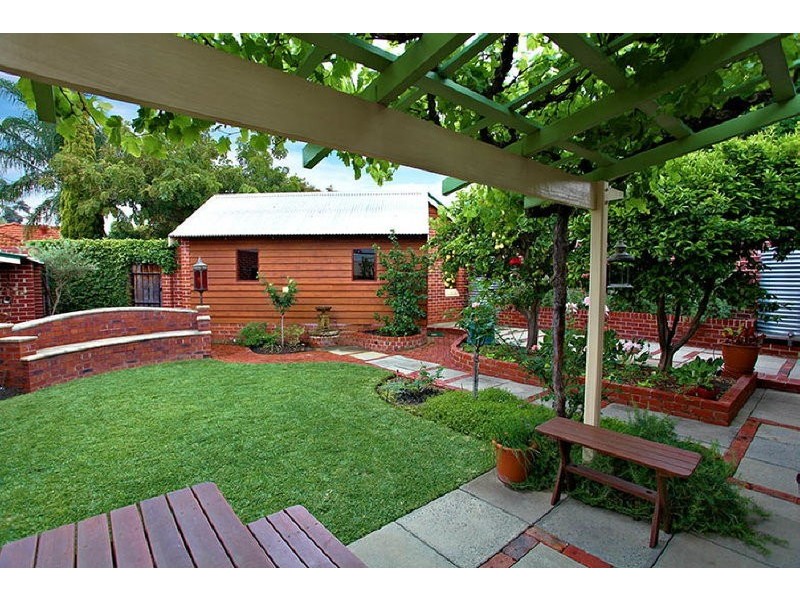 11 Stanley Street, Mount Lawley WA 6050