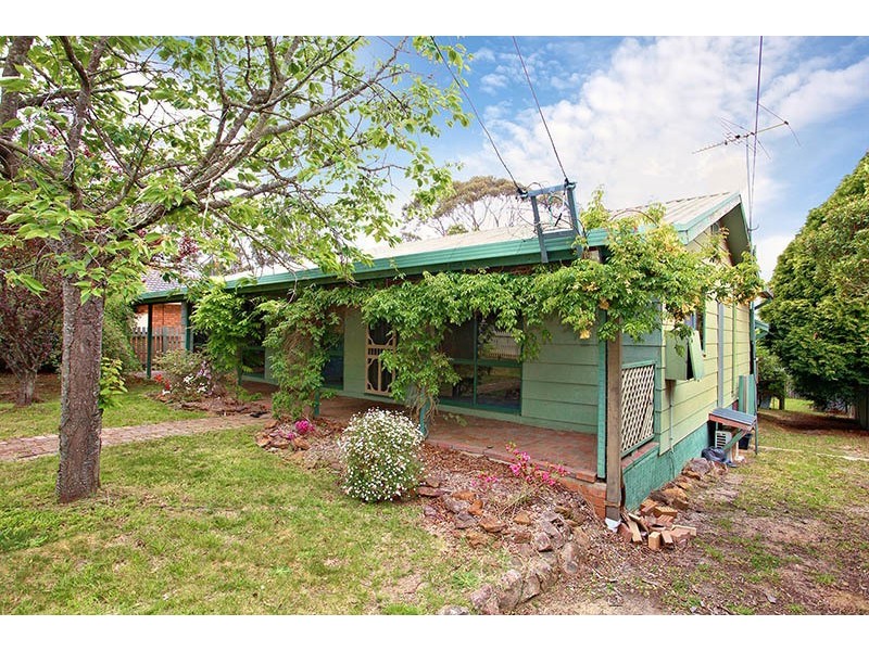 52 Bass Road, Wentworth Falls NSW 2782