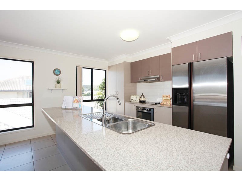 18 Silver Gull Street, Coomera QLD 4209