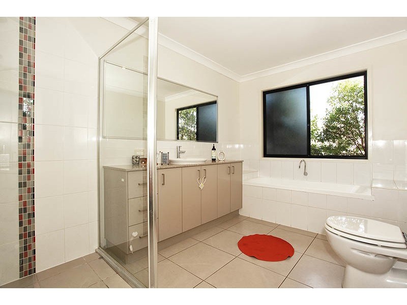 18 Silver Gull Street, Coomera QLD 4209