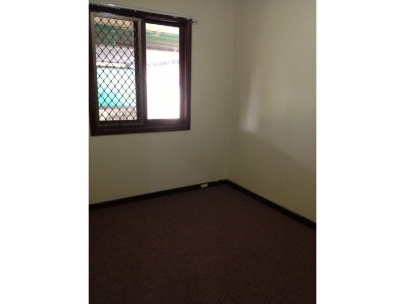 41 Whiteside Street, Cloverdale WA 6105