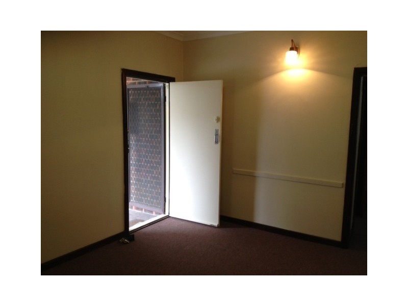 41 Whiteside Street, Cloverdale WA 6105