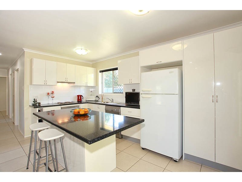 52 Limerick Drive, Crestmead QLD 4132