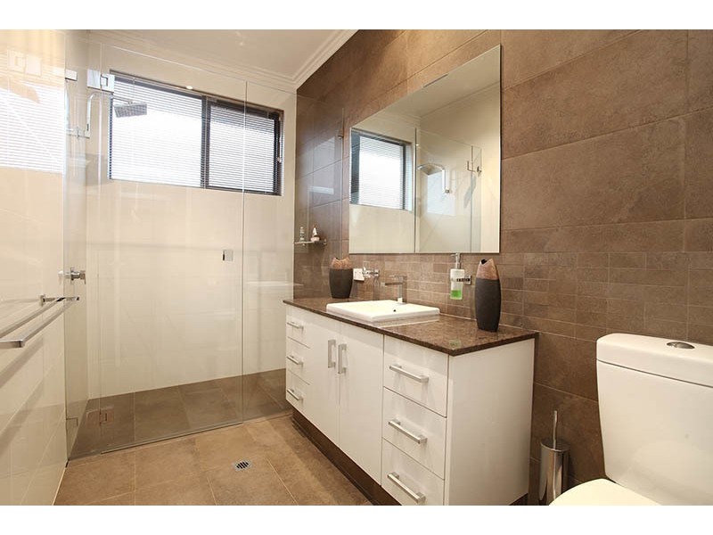 303 Tapper Road, Atwell WA 6164