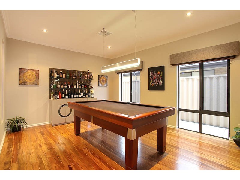 303 Tapper Road, Atwell WA 6164