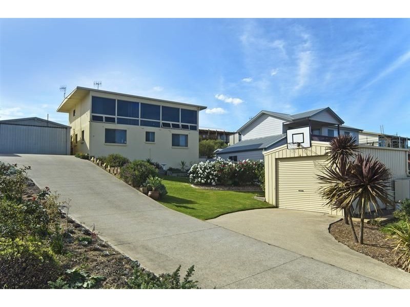 18 Underwood Avenue, Goolwa Beach SA 5214