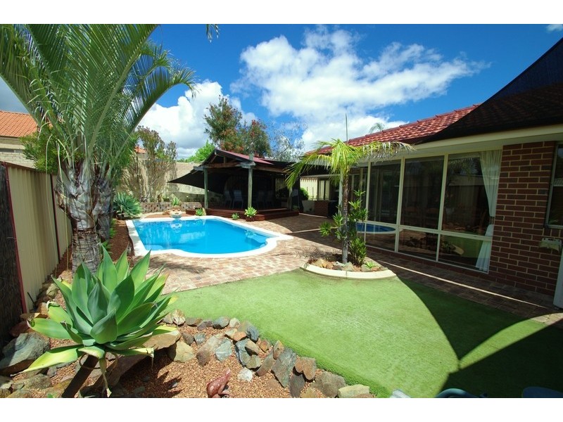 11 Yarrunga Close, Jane Brook WA 6056