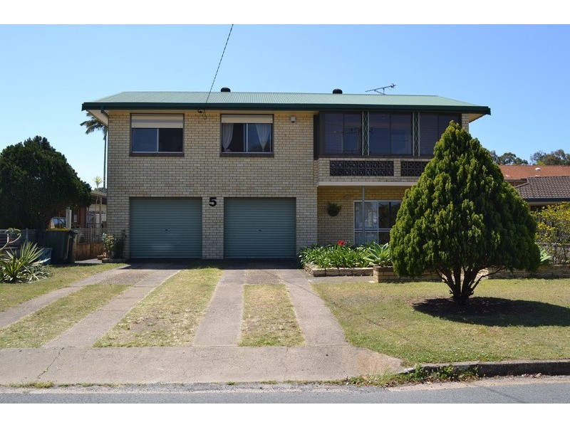 5 Bluewaters Crescent, Tweed Heads West NSW 2485