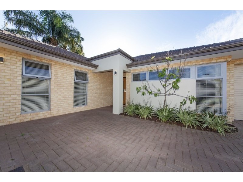 15b Lowth Road, Beckenham WA 6107