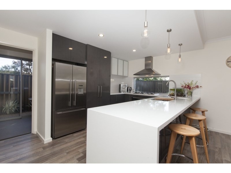 15b Lowth Road, Beckenham WA 6107