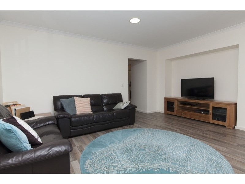 15b Lowth Road, Beckenham WA 6107