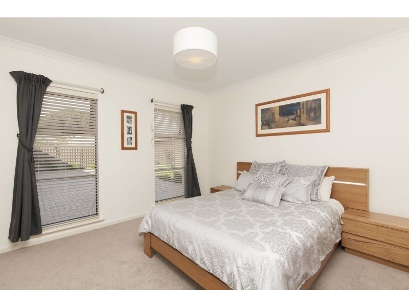 15b Lowth Road, Beckenham WA 6107