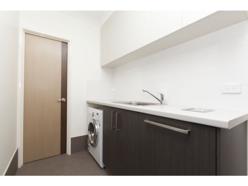 15b Lowth Road, Beckenham WA 6107