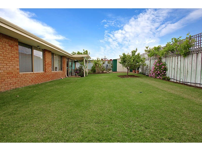5 Heatherton Mews, Hillarys WA 6025