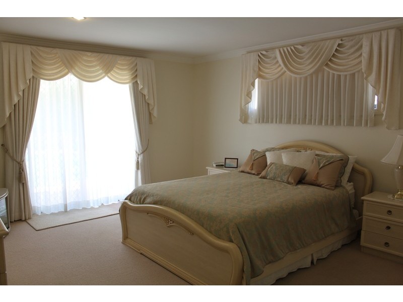 12 Litsea Court, Reedy Creek QLD 4227